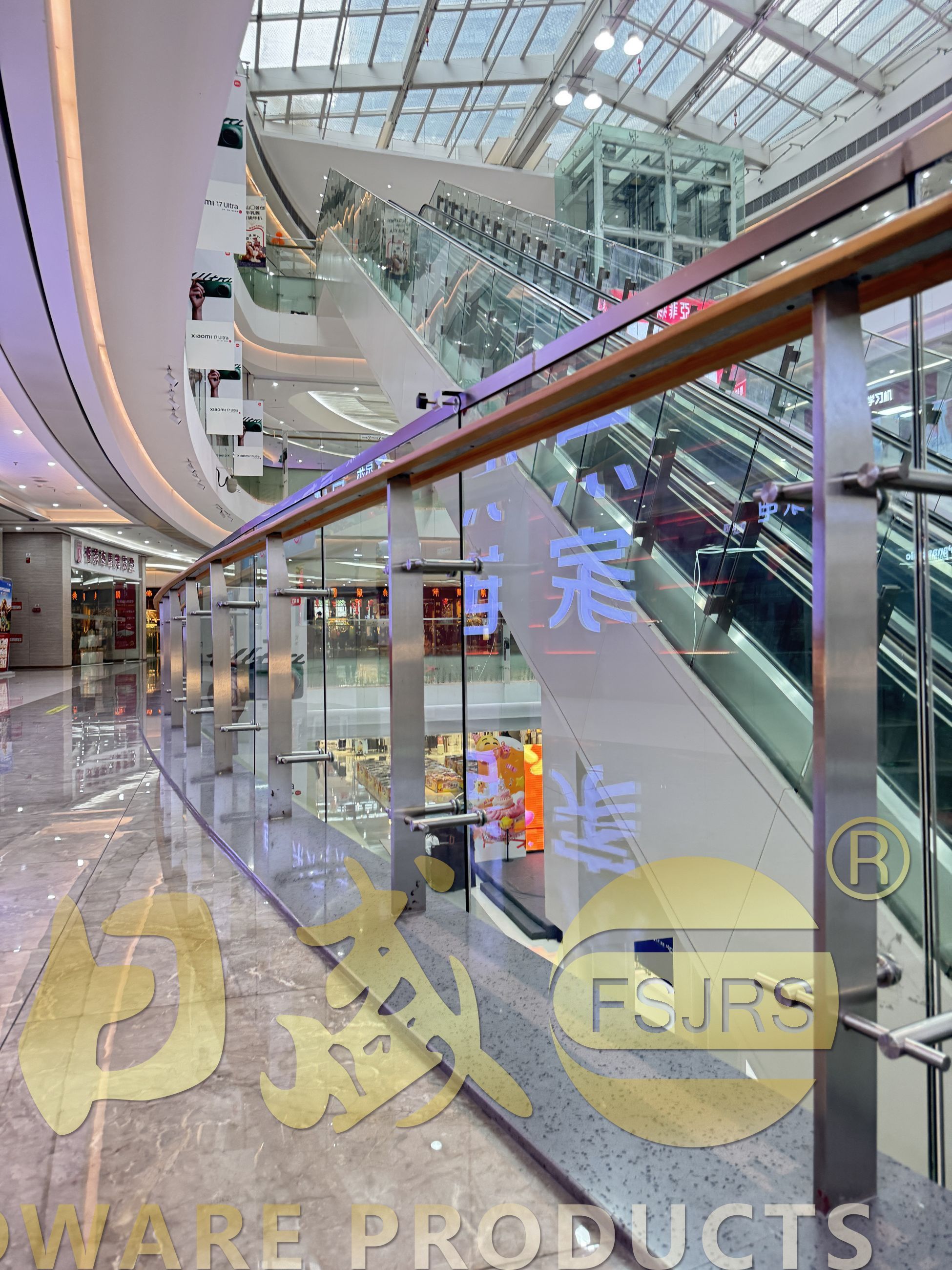 不銹鋼護(hù)欄廠家佛山東平保利廣場護(hù)欄工程案例